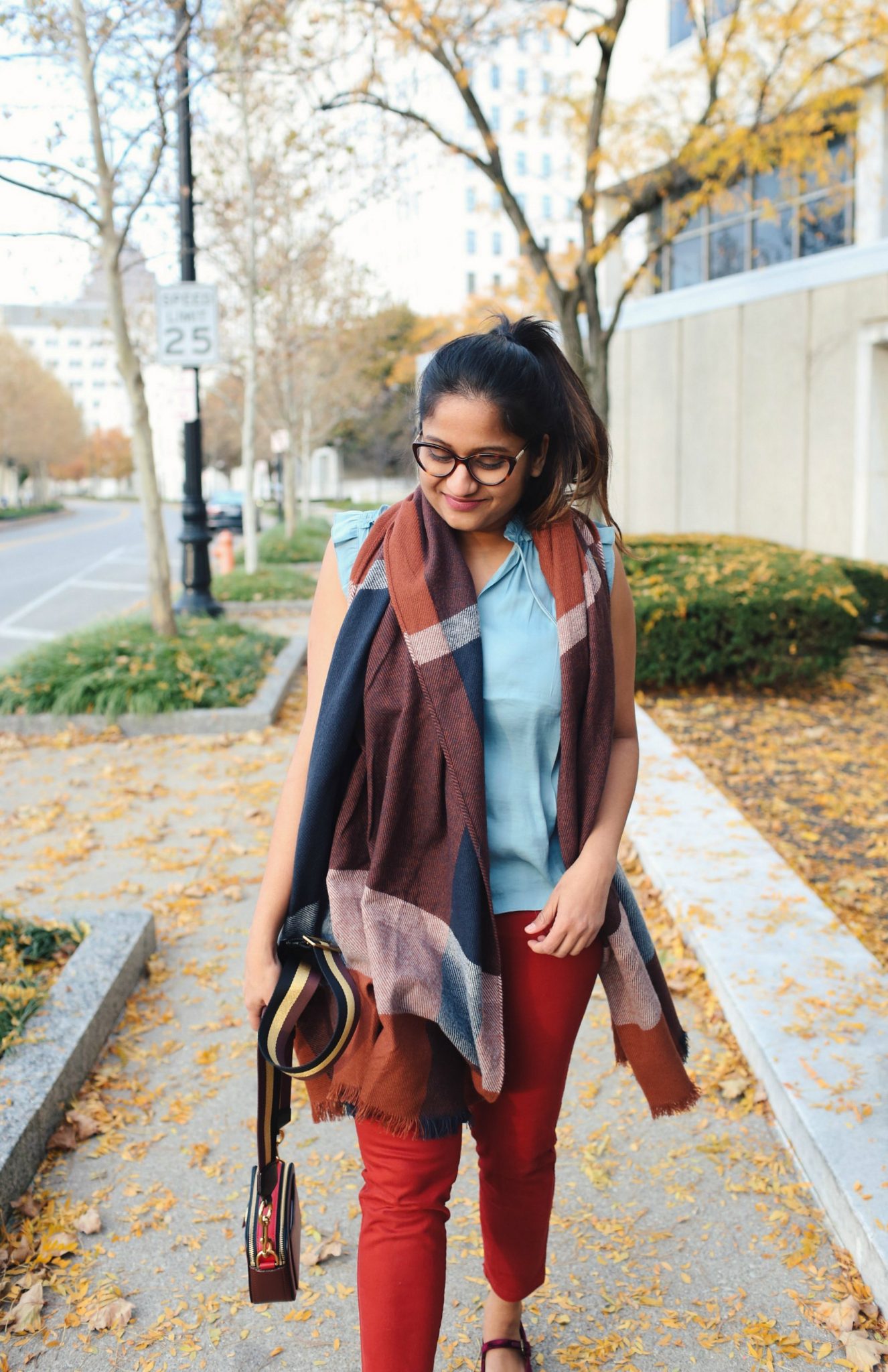 lifestyle blogger Surekha of Dreaming Loud wearing old navy Mid-Rise Sateen Utility Pixie Chinos for Women