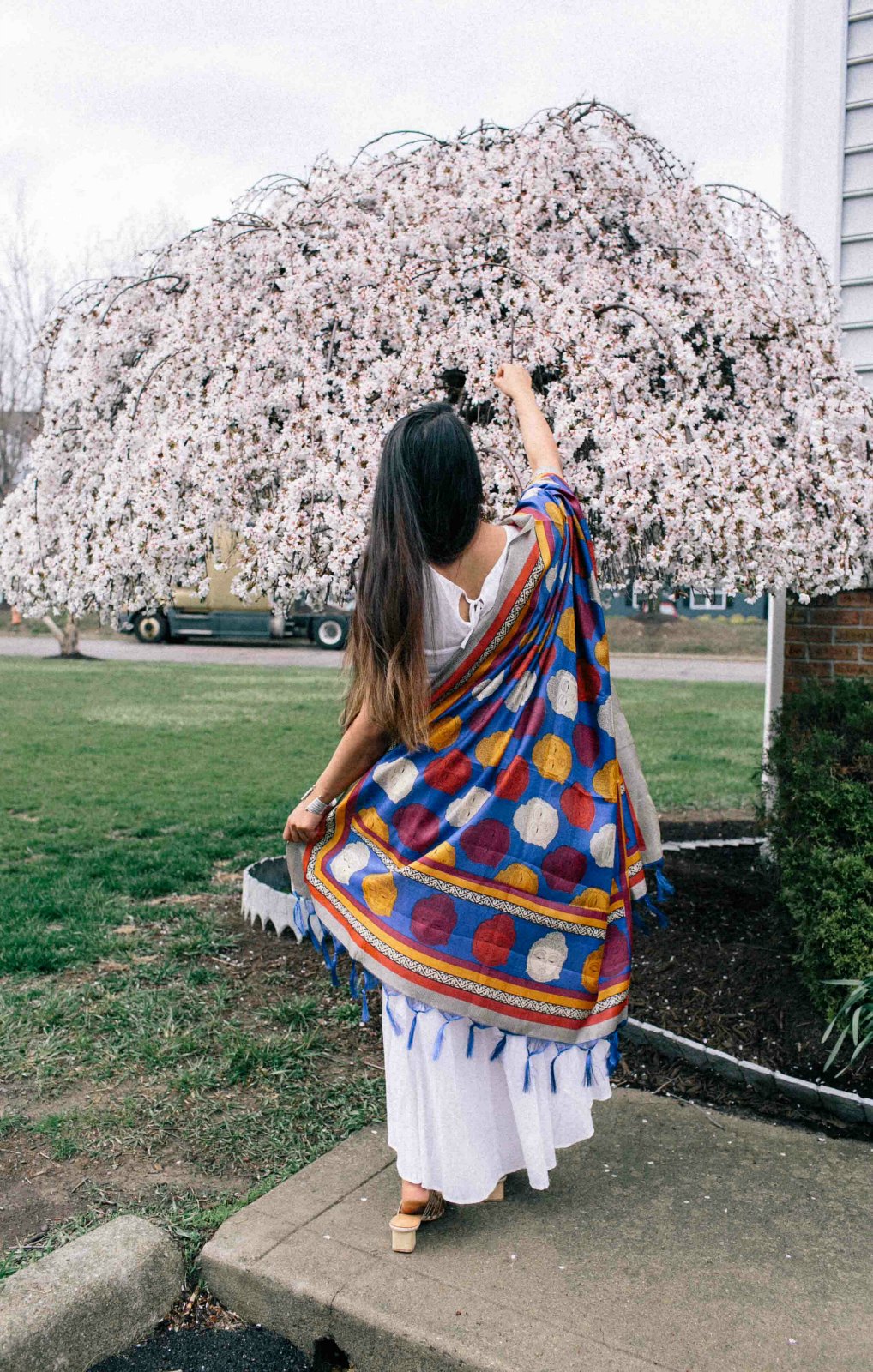 Modest Fashion and lifestyle Blog dreaming loud wearing Varanga Blue Bhagalpuri Dupatta 1 - Indo-Western Spring Outfit featured by popular modest fashion blogger, Dreaming Loud