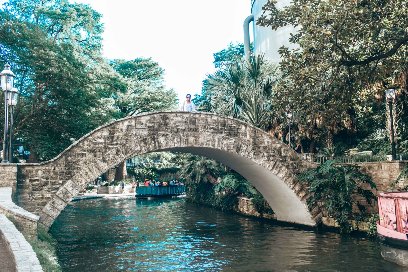 Rivewalk boat ride San Antonio - A Day in Austin and San Antonio -Attractions, Where to Eat and What to Wear featured by popular US travel blogger, Dreaming Loud