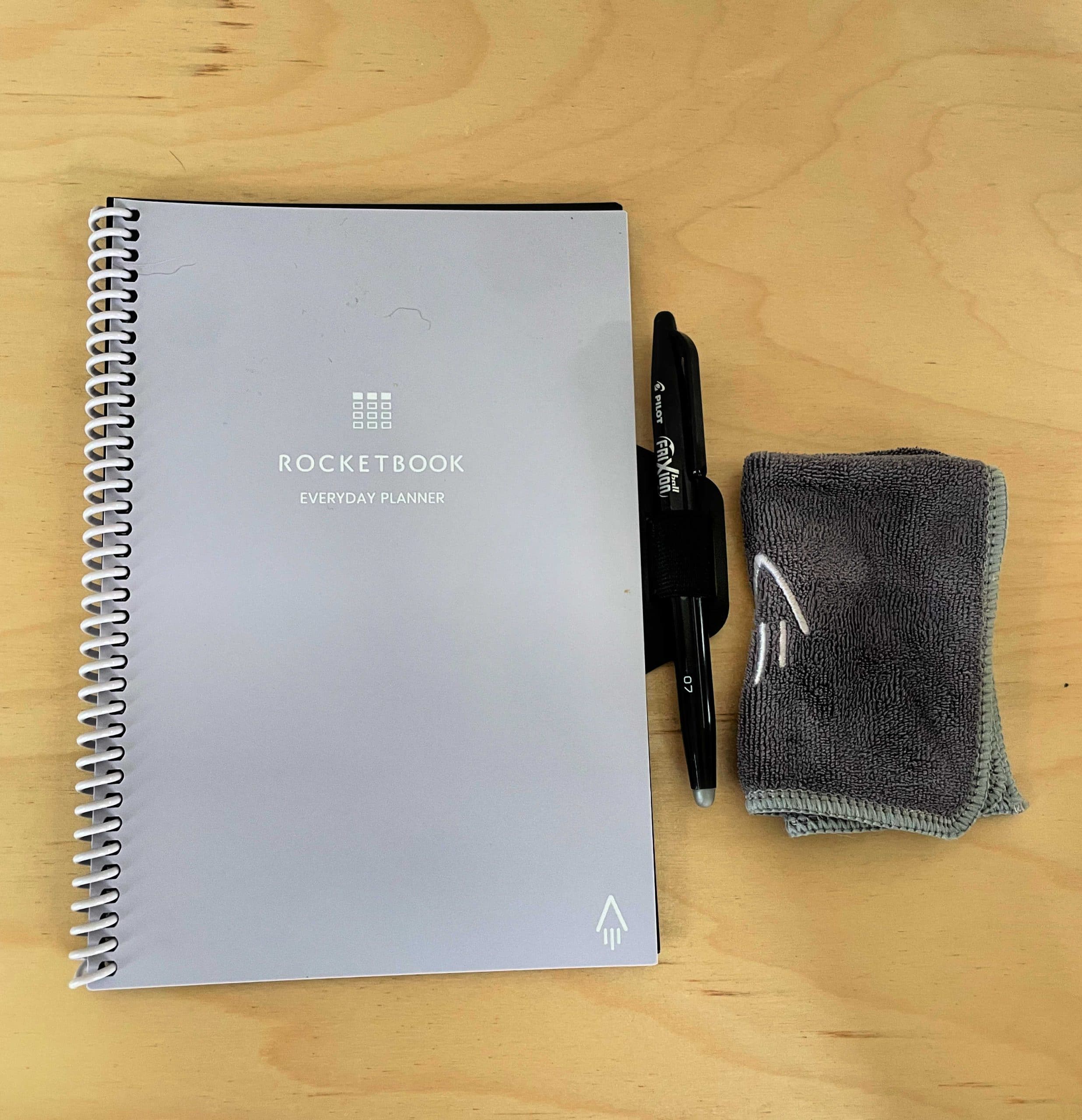 Eco-friendly Swaps - Rocketbook Reusable Everyday Planner Review by top US sustainable blogger dreaming loud