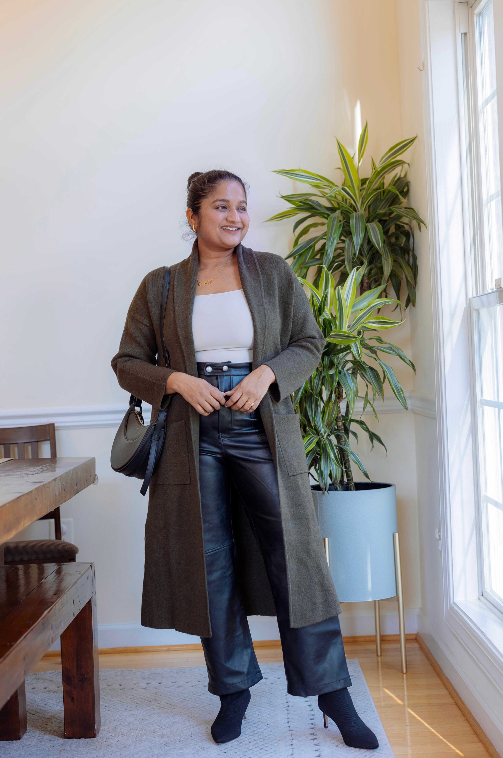 5 Cute Thanksgiving Outfit Ideas for Mid-Size Beauties - Wearing BlankNyC Faux Leather The Baxter Pants, Mango Oversized knitted coat, Polene Numero Dix by Top US Mid-size fashion blogger dreaming loud