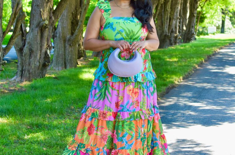 Brand Spotlight- Favorite Summer Dresses from Avara- Wearing Avara Ivy Dress. Songmont small Luna bag, Tuckernuck Dune Pom Earrings by Top US Mom Fashion Blogger Dreaming Loud