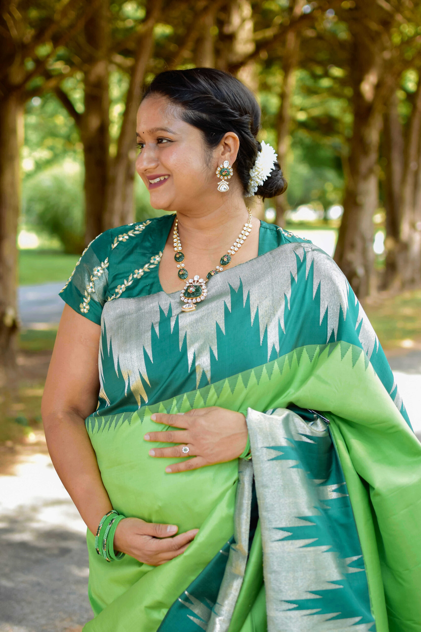 Maternity Saree Look- 8 Kol Temple Border Kanchi Silk Saree, Mossanite necklace by Top Saree Blogger Dreaming Loud