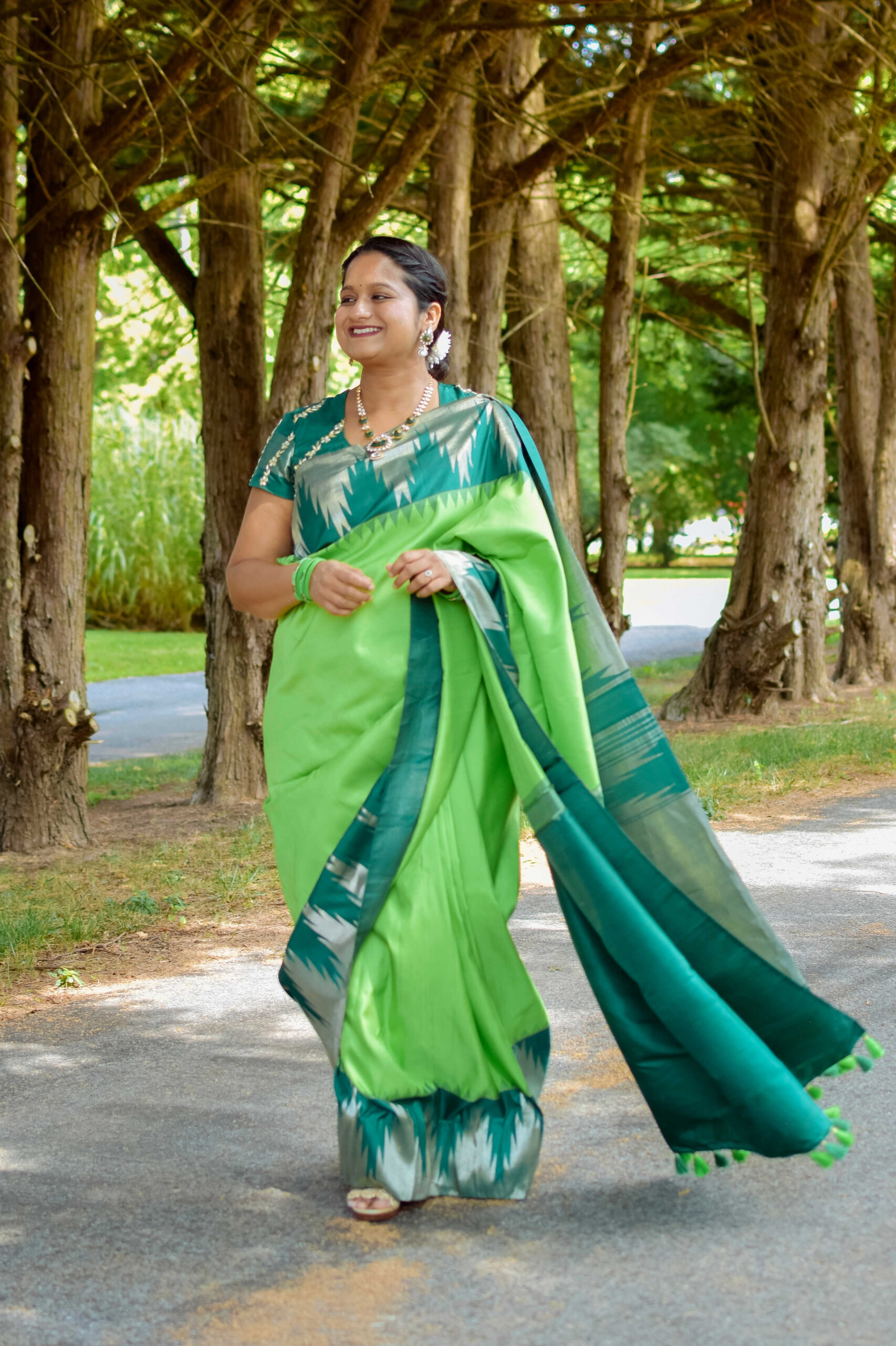 Maternity Saree Look- EttuKol Temple Border Kanchi Silk Saree, Mossanite necklace by Top Saree Blogger Dreaming Loud