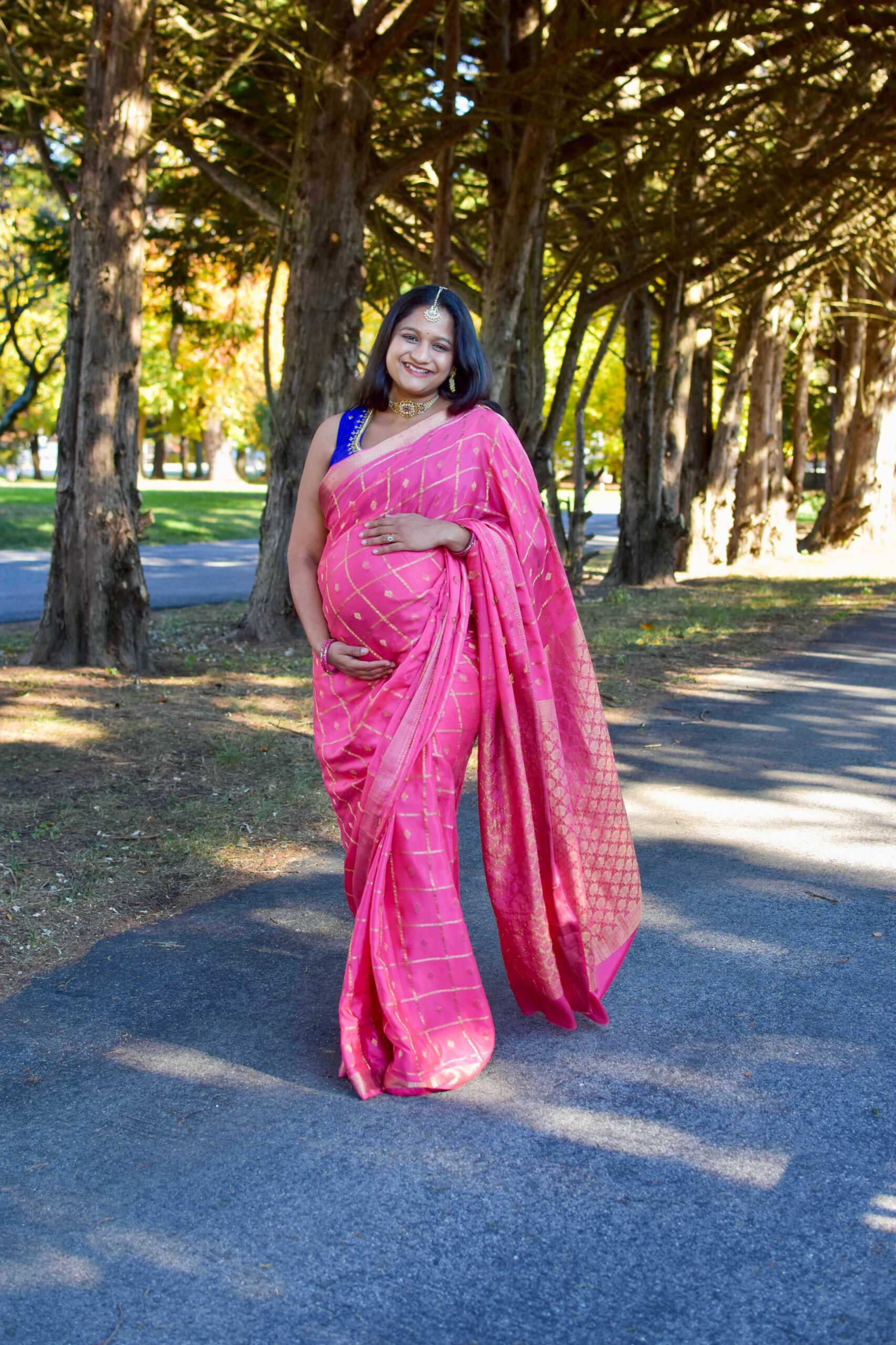 How to Style Saree During Pregnancy_ Top Saree Weaves and Fabrics to Embrace During Pregnancy- Mysore silk saree maternity picture by Top US Indian Blogger Dreaming Loud