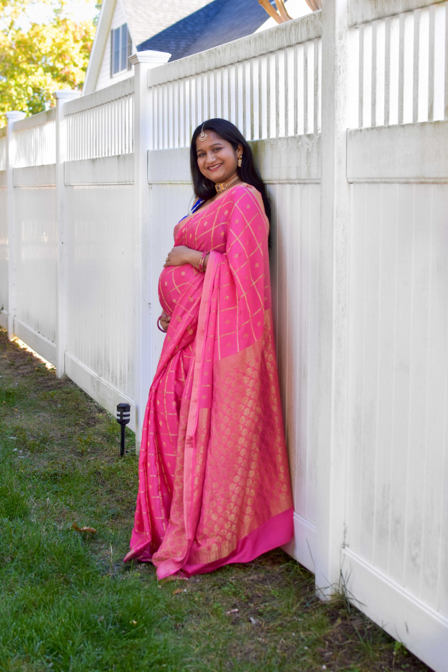 How to Wear Saree During Pregnancy_ Top Saree Weaves and Fabrics to Embrace During Pregnancy- Mysore silk saree maternity picture by Top US Indian Blogger Dreaming Loud