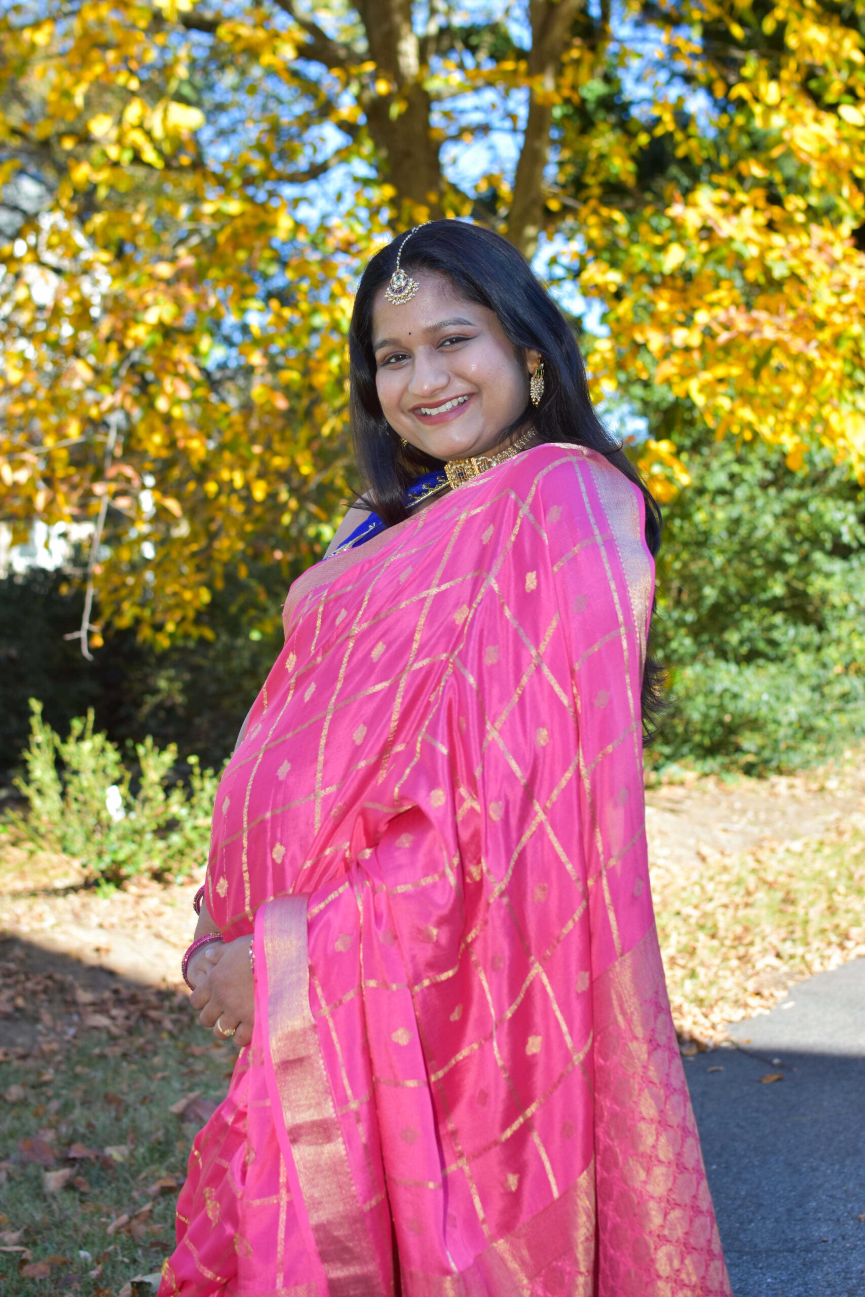 How to Style Saree During Pregnancy_ Top Saree Weaves and Fabrics to Embrace During Pregnancy- Mysore silk saree maternity picture by Top US Indian Blogger Dreaming Loud