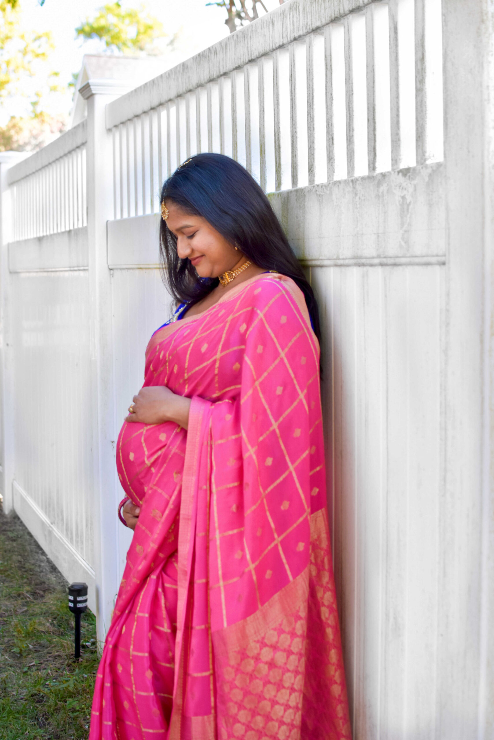 How to Style Saree During Pregnancy_ Top Saree Weaves and Fabrics to Embrace During Pregnancy- Mysore silk saree maternity picture by Top US Indian Blogger Dreaming Loud